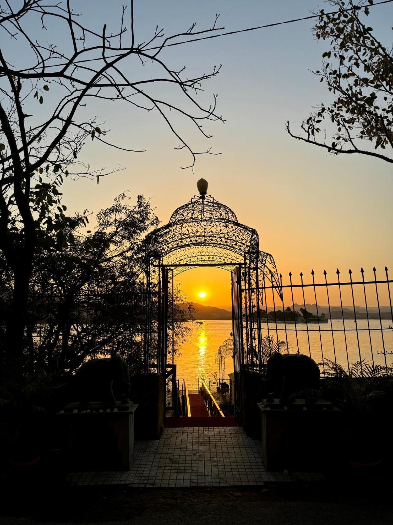 Udai Kothi 3*