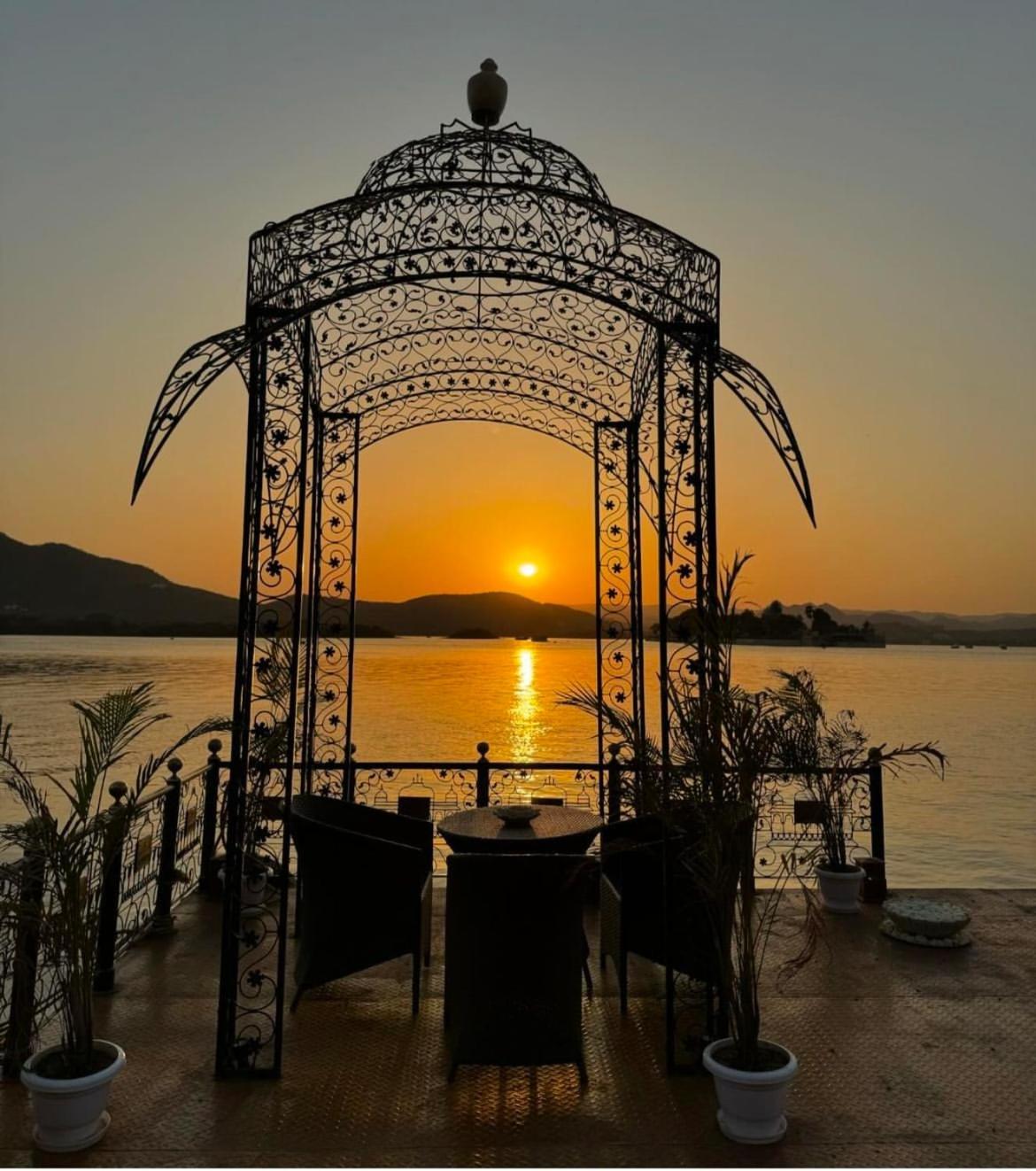 Udai Kothi 3*